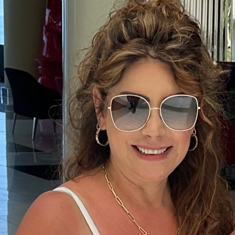 Arpi Arakelian, Hair Stylist and Owner of Chameleon Beauty Salon
