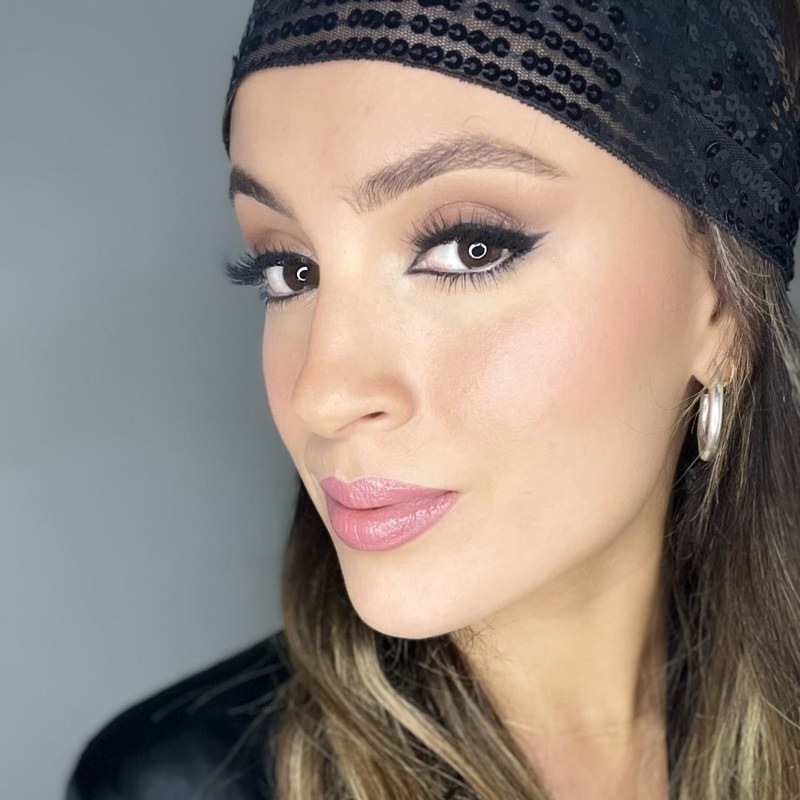 Diana, Licensed Cosmetologist and PMU Artist at Chameleon Beauty Salon